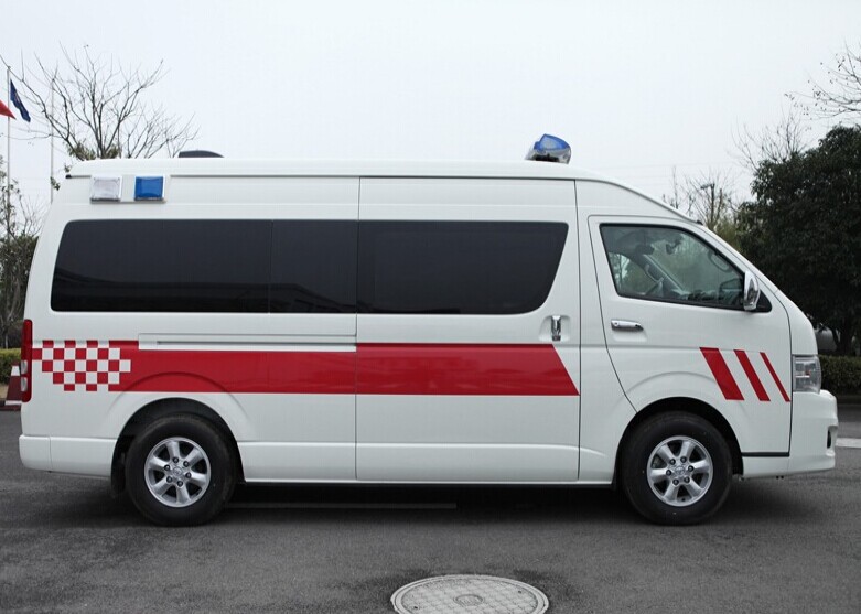 toyota hiace ambulance in japan #2