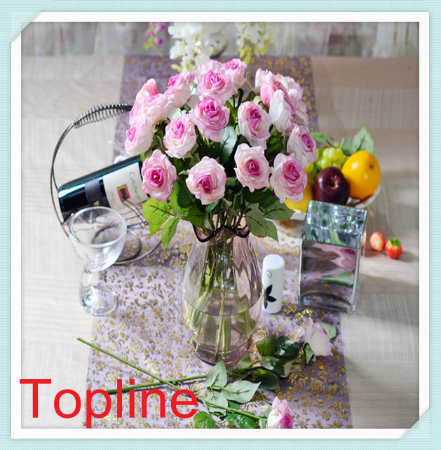 造花のバラが結婚式を支持する休日のパーティのための仕入れ・メーカー・工場