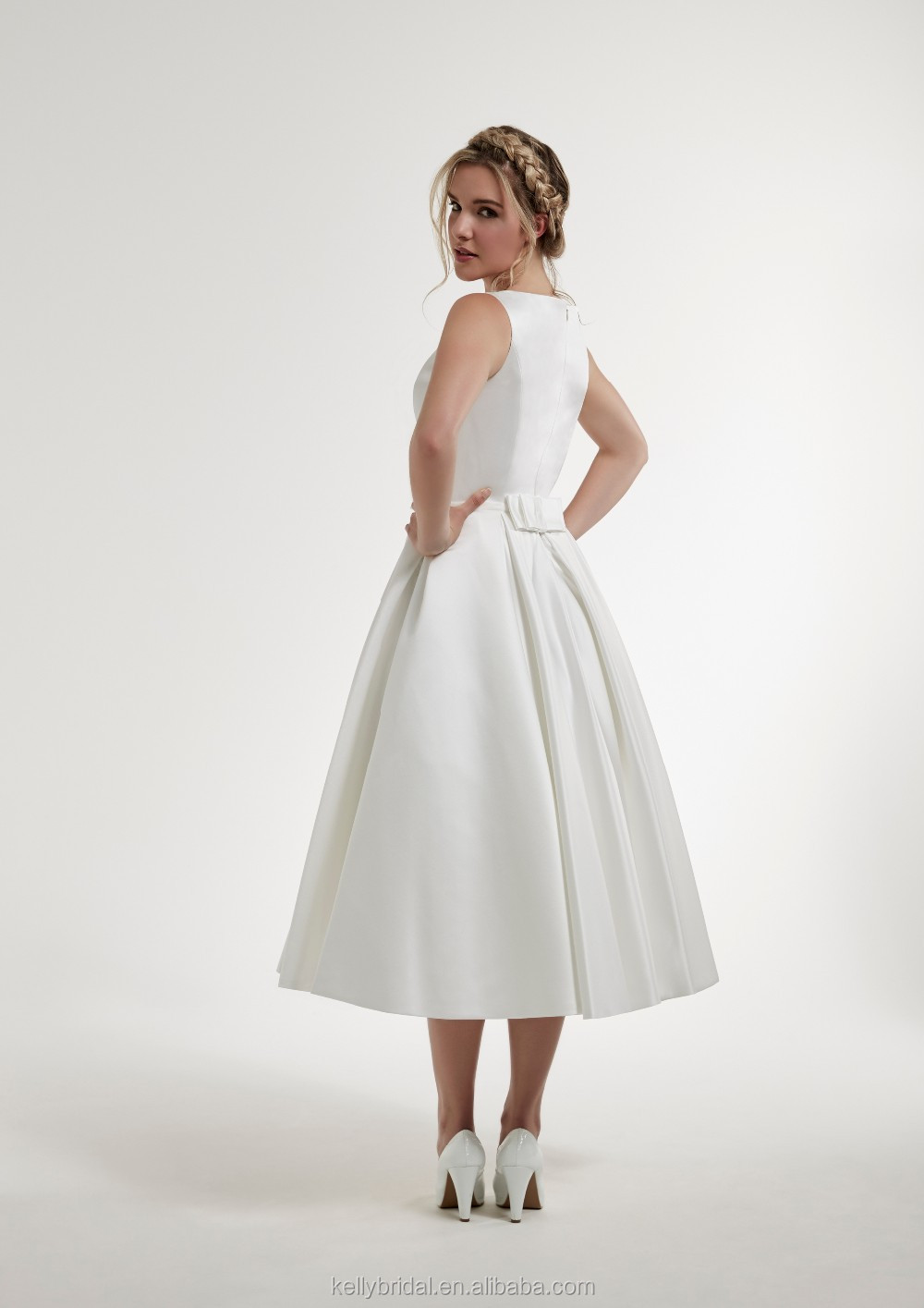 Source Zm16142 Dutch Satin A Line High Neck Wedding Dress With