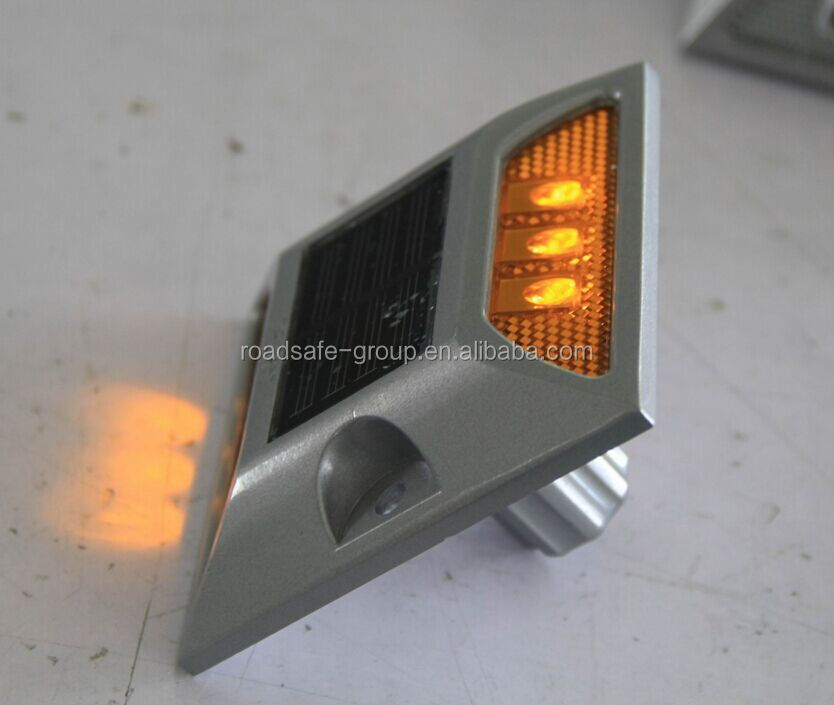 led solar road marker