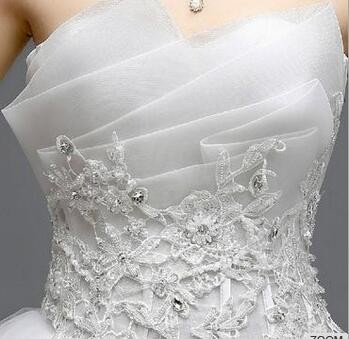 ウェディングドレスは花嫁の結婚式のファッションストラップレスのレースできちんと、シンプルなウェディングドレス仕入れ・メーカー・工場