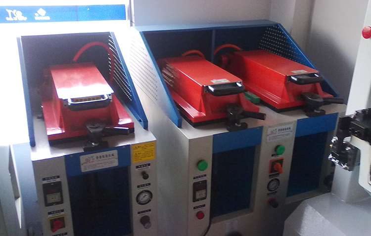 Sole attaching Machine (6).jpg
