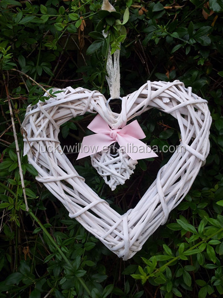 クリスマス籐の吊り下げ心臓/籐のハンギング結婚式のための花輪問屋・仕入れ・卸・卸売り