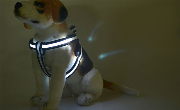 安い卸売2014年新製品ledグローの犬のハーネス問屋・仕入れ・卸・卸売り