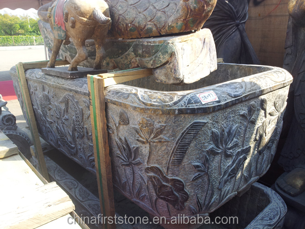 BIG  WATER POT WITH LOTUS  FLOWERS   (6)(1).jpg