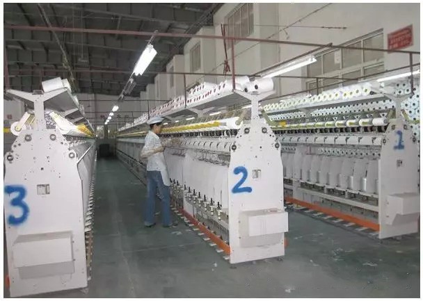 熱い販売の織り編み物を紡績ポリエステル染めウールの刺繍糸仕入れ・メーカー・工場