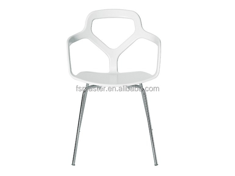 現代のカフェの椅子すねあずみ微量アームチェアプラスチックスタッキングチェア問屋・仕入れ・卸・卸売り
