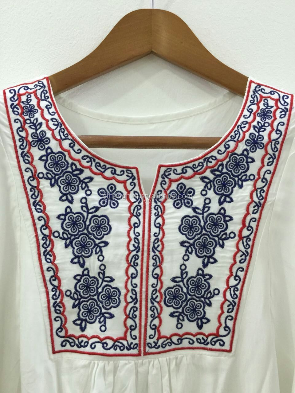 現代のカジュアルスタイル緩い刺繍デザイン女性トップス仕入れ・メーカー・工場