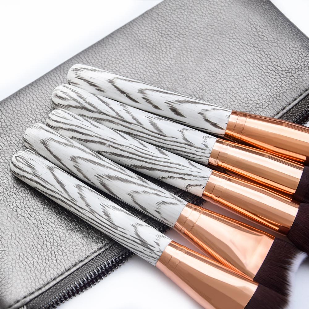 MAKEUP BRUSHES (2).jpg