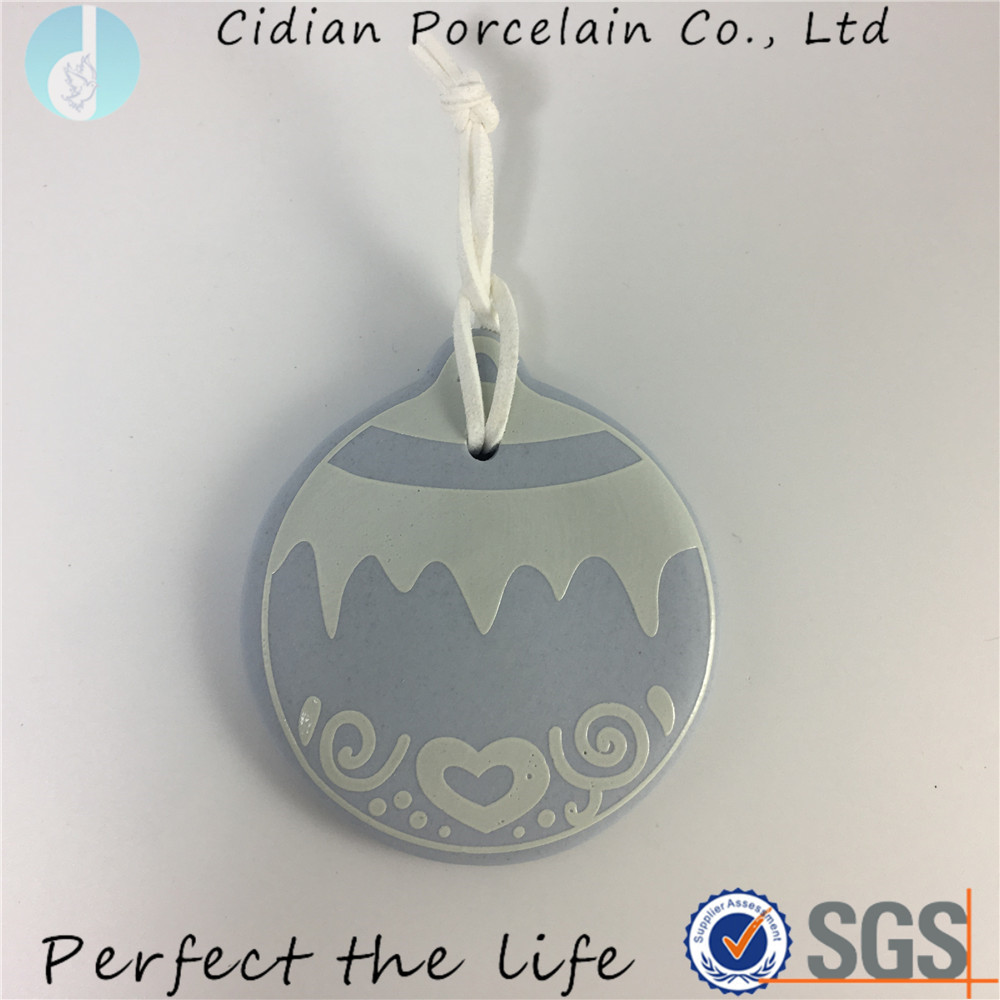 hanging ornament139.jpg