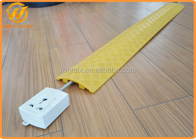 1000mm Yellow or Black Flexible Floor Event Plastic 1 Channel Cable Tray -  China Cable Tray, Cable Protector