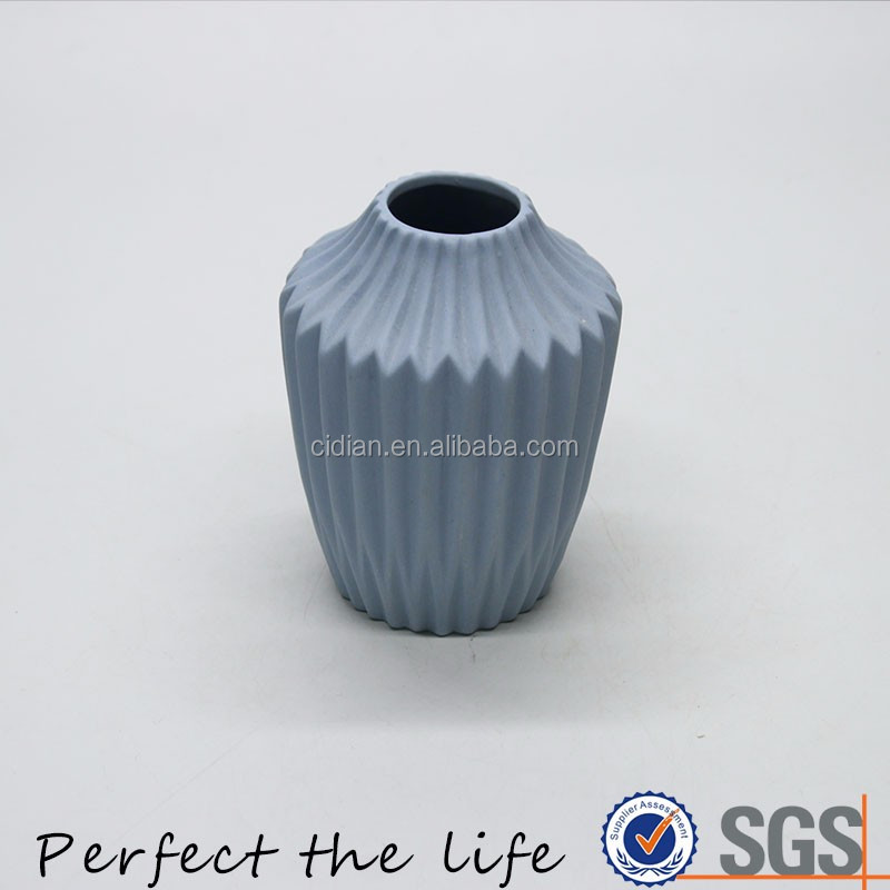 Ceramic vase 14.jpg