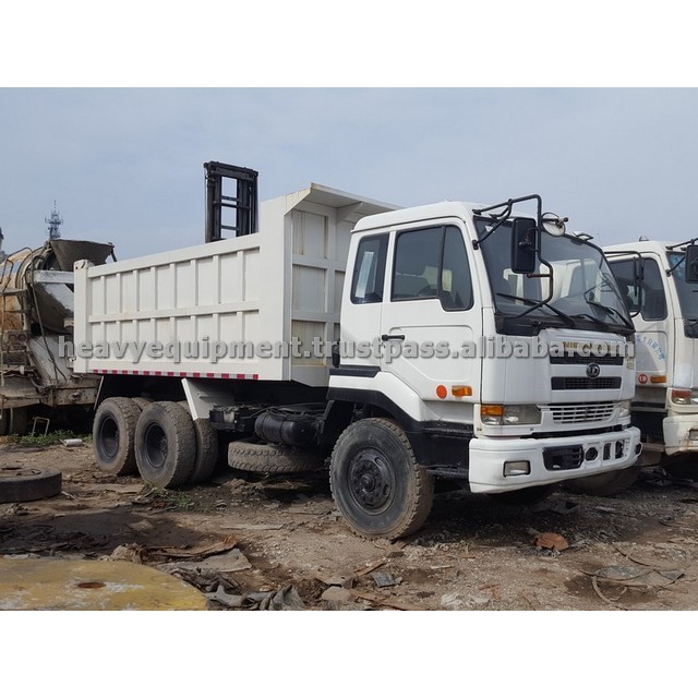 Nissan UD Dump Truck_05.jpg