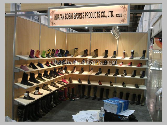 着色された釣りを供給する方法人ゴム靴のメーカー仕入れ・メーカー・工場