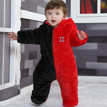 ファッション熱い販売2015熱い販売の赤ん坊onesieフランネル足の冬のロンパー仕入れ・メーカー・工場