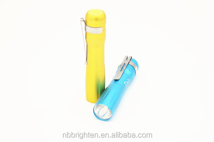 パーソナライズ安い バルク led ミニ懐中電灯aa 、 ポケット小さな マルチ カラー led ミニ懐中電灯トーチ用キッズ 、 ミニ led懐中電灯仕入れ・メーカー・工場