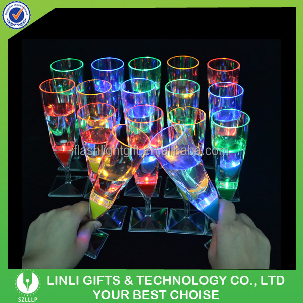 Liquid Activated 150ML Flashing Champagne Glass