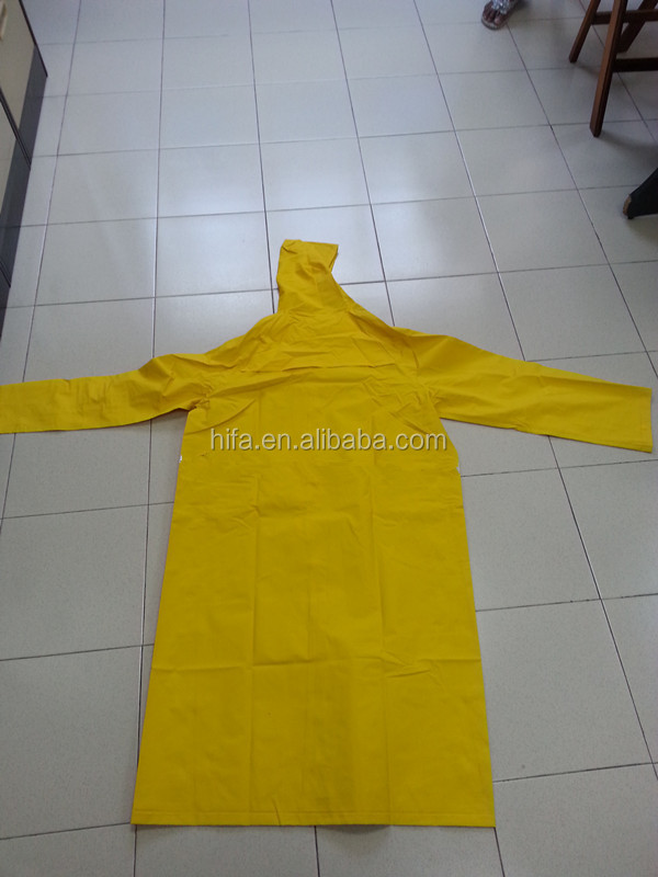 pvc polyester raincoat,pvc raincoat,long rain coat .jpg
