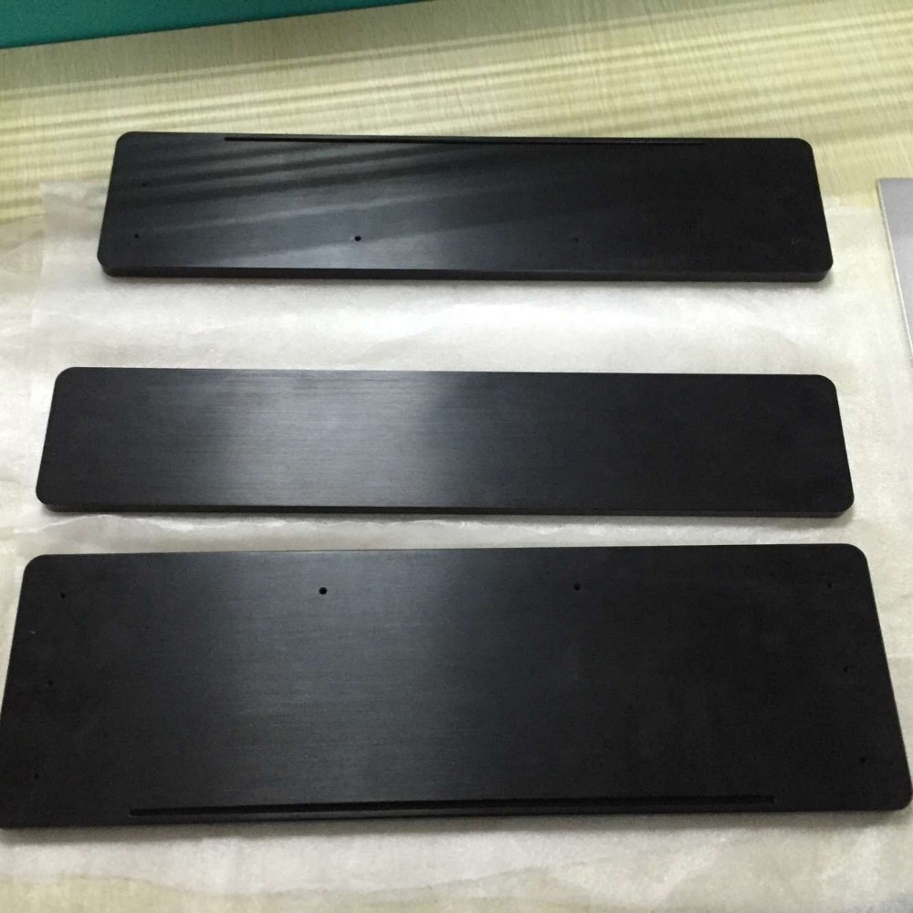 ベースプレート板金加工黒陽極酸化部品仕入れ・メーカー・工場