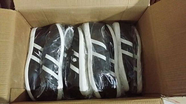 ファクトリーアウトレットのクリアランスセール2014年株式のスポーツの靴熱い販売の中国から問屋・仕入れ・卸・卸売り