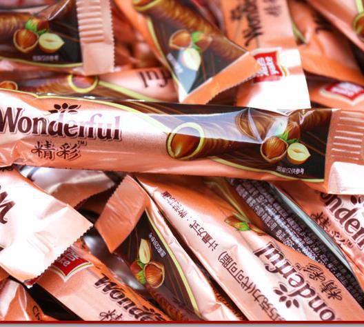 Yake center filled crisp chocolate roll