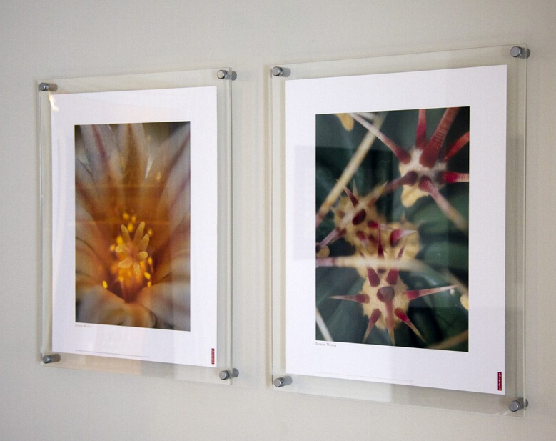 Top quality clear acrylic metal photo frame wholesale picture frame