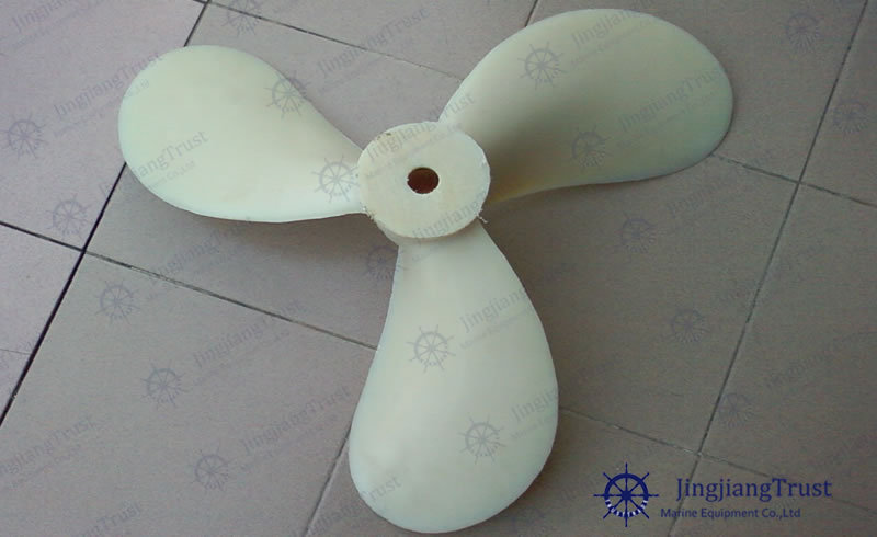 Nylon propeller 9.jpg