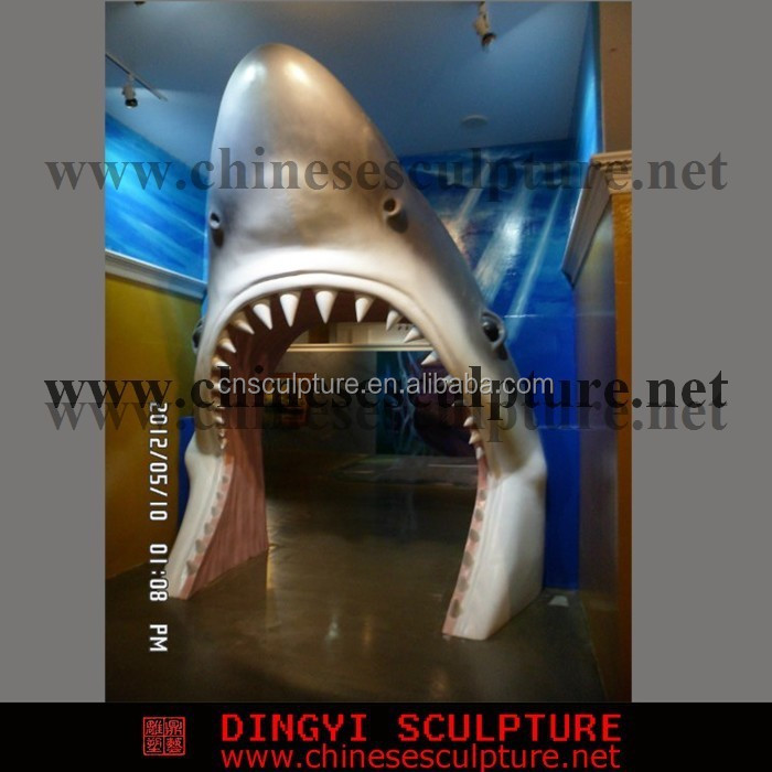 割引ゲートに巨大なサメ頭の彫刻仕入れ・メーカー・工場