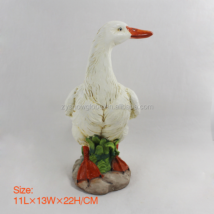 garden goose statue.jpg