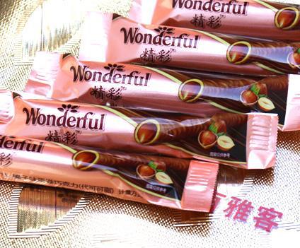 Yake center filled crisp chocolate roll