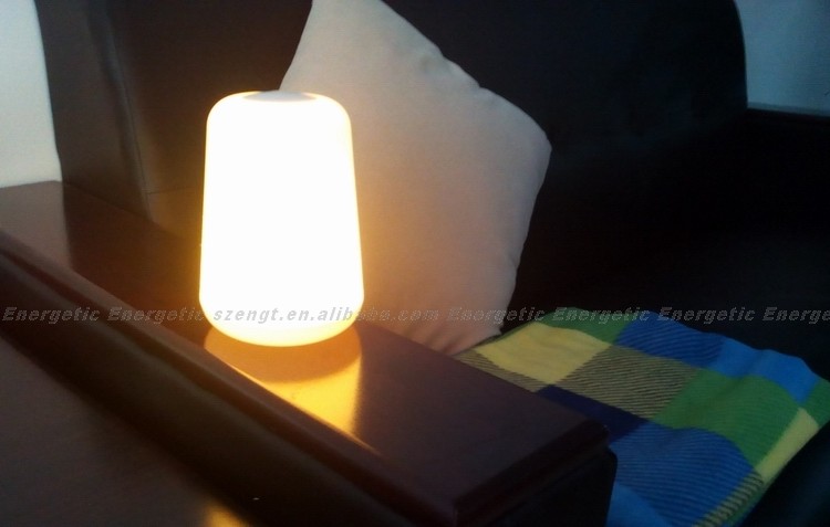 新しいデザインデスクランプledテーブルライト屋外充電式led超明るいハイキングライトキャンプランタン仕入れ・メーカー・工場
