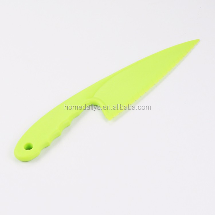 1pc Lettuce Knife Plastic Serrated Cut Bread Salad Cake Blade