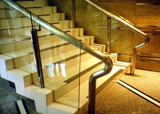 耐久性と素敵なアルミ合金ゴムアンチ- スリップストリップ階段用問屋・仕入れ・卸・卸売り