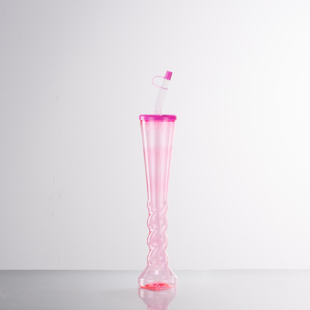 plastic cups with lids and straws