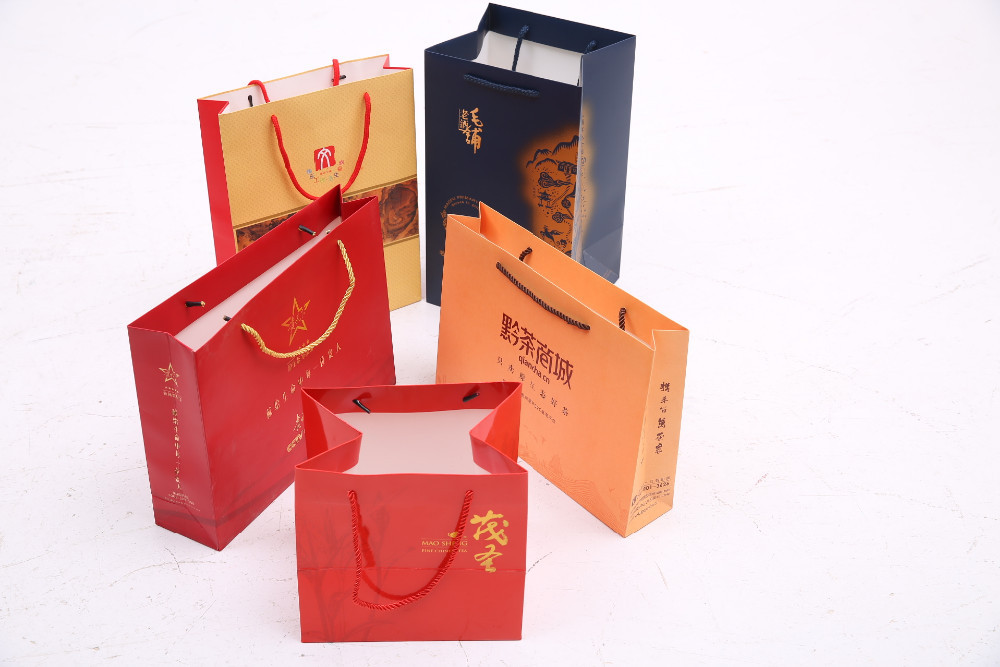 中国supperlier紙ギフトバッグカスタム紙ショッピングバッグ高級プリント紙袋仕入れ・メーカー・工場