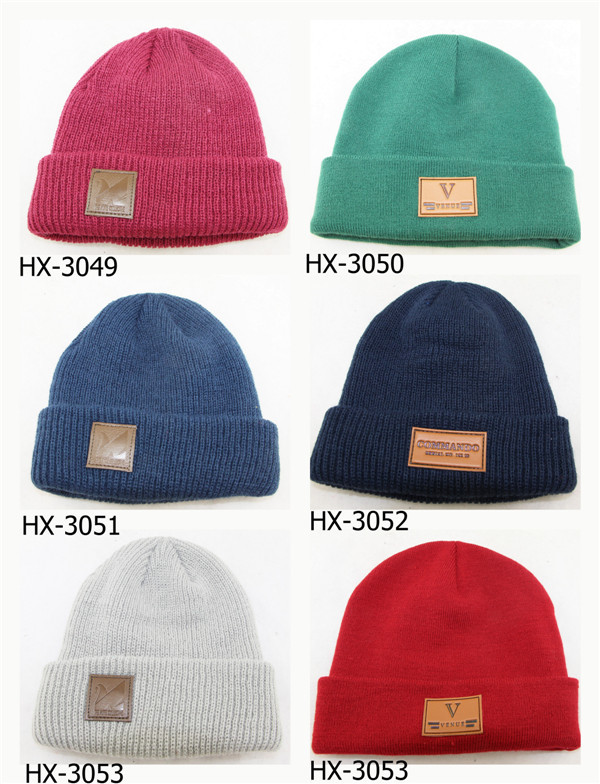カラフルな快適2015冬用帽子ヒップホップティーンエイジャースタッドビーニー帽子を編んだ問屋・仕入れ・卸・卸売り