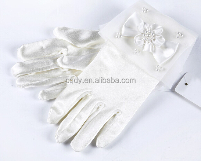 2015甘いフラワーガールの手袋、 安いレースの手袋、 子供invory結婚式の手袋、 子供の手袋サテン仕入れ・メーカー・工場