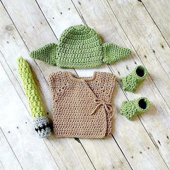 STAR WARS YODA KNITTED HAT