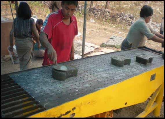 concrete paver vibrating table 7.jpg