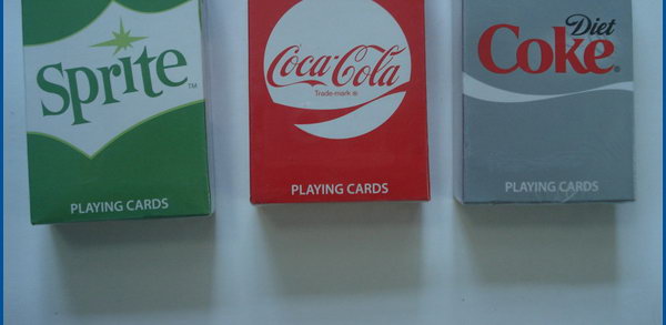プラスチック製のボックスでcustumポーカーカードマジックのトリックはカードを再生する問屋・仕入れ・卸・卸売り