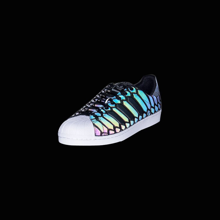 Reflective iridescent leather fabric