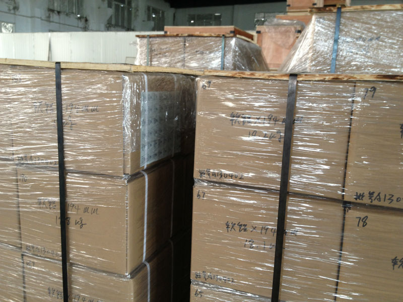着色された印刷ny/al/pvcコーティングされた薬のパッキング140/160mi冷間アルミfoilmanufacturer中国で問屋・仕入れ・卸・卸売り