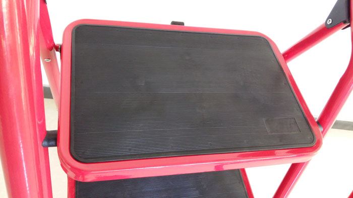 Step ladder red 20151013_144624.jpg