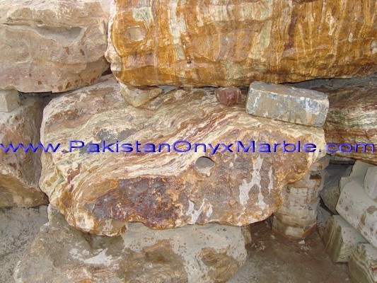 green-onyx-boulders-03.jpg