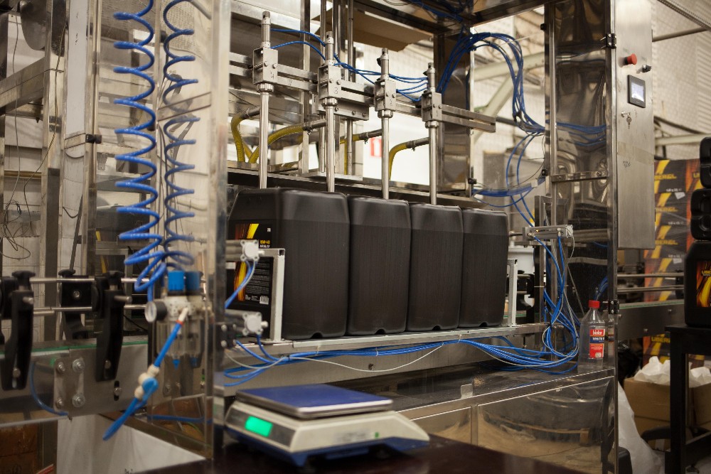 Hydraulic Oil Hlp 68 - Buy Hlp 68,Hydraulic Oil Product on Alibaba.com