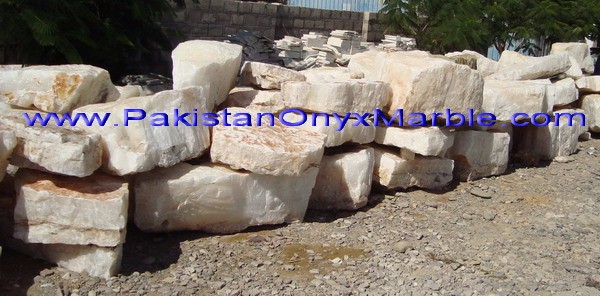 pure-white-afghanistan-onyx-05.jpg