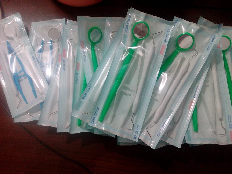 disposable dental set.jpg