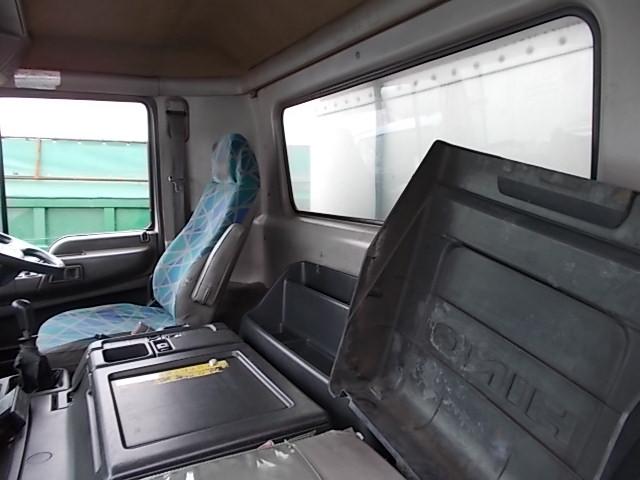 日野レンジャー#334018.9- 2003トンの冷凍トラック- フリーザートラックのシャーシ: fn2pwg50311問屋・仕入れ・卸・卸売り