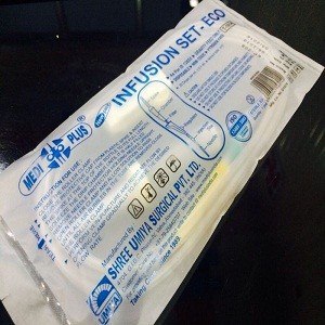 医療グレードの高品質付き滅菌輸液セット正確な流量コントローラ仕入れ・メーカー・工場