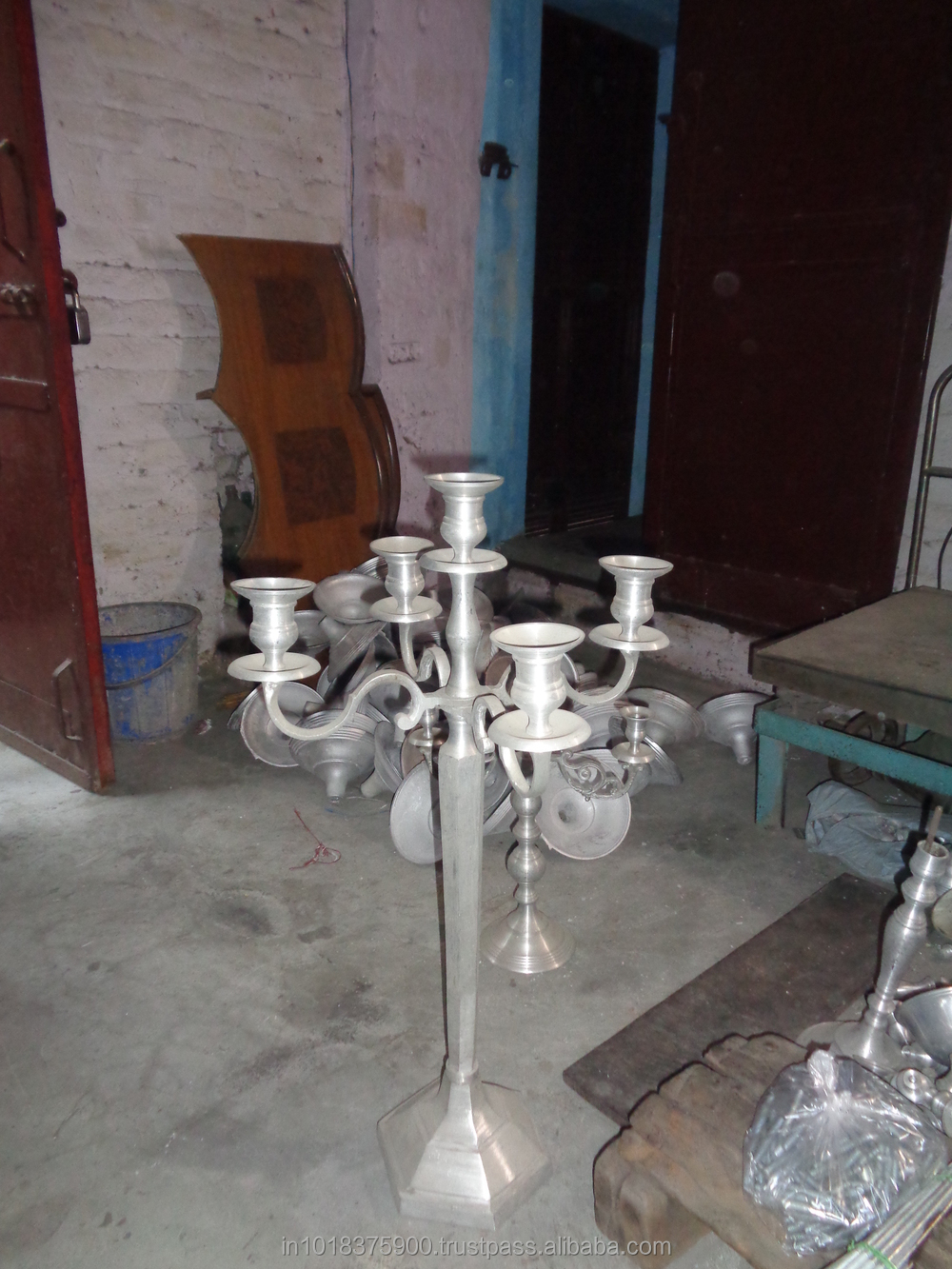結婚式のための装飾的な床燭台、 除草金メッキ燭台仕入れ・メーカー・工場